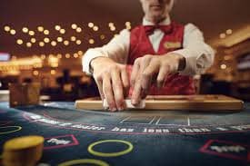 Choose your prediction and stake before each roll Lightning Dice prediction selection screen with odds displayed